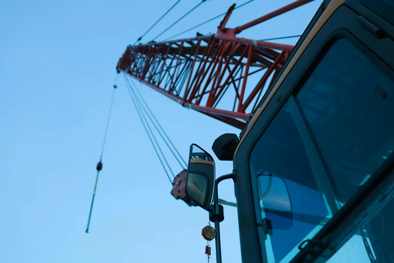 Pelatihan Operator Crane Surabaya: Lisensi K3 Operator Pesawat Angkat Kemnaker
